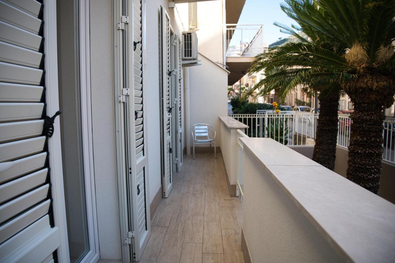 Il Delfino Holiday House Cefalu Exterior photo